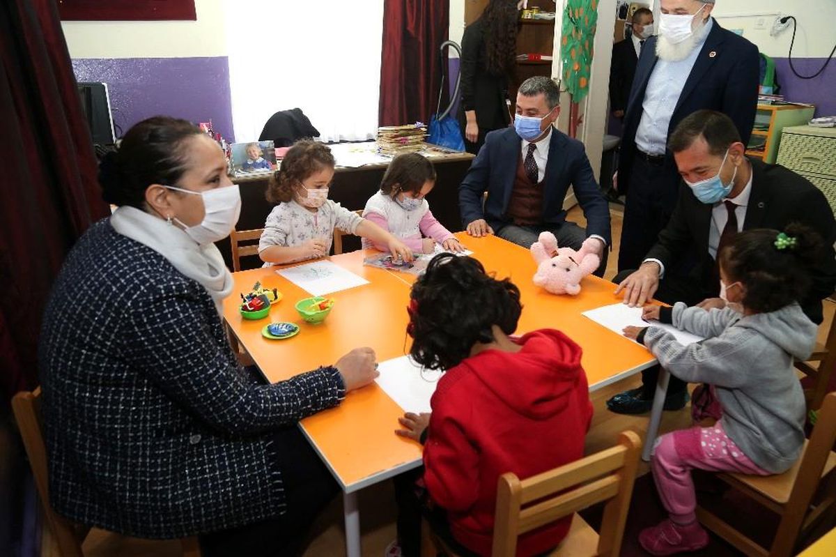 Gölbaşı Belediye Başkanı Şimşek'ten miniklere anlamlı ziyaret