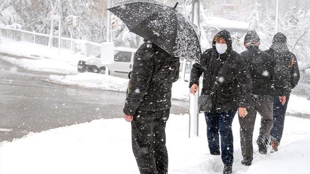 Günlerdir süren kar yağışı yarın akşam İstanbul'u terk edecek