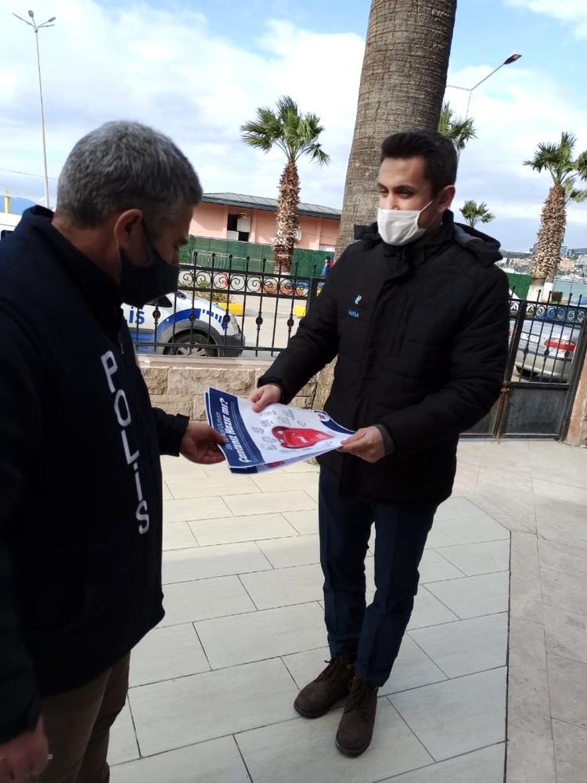 Kuşadası Belediyesi\'nden broşürlü deprem uyarısı