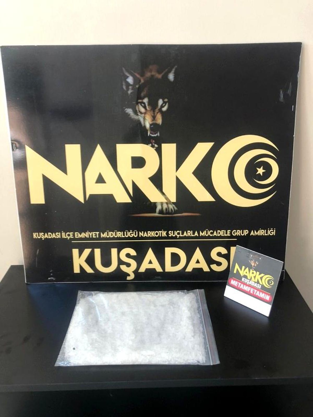 Kuşadası'nda yarım kilo uyuşturucu yakalandı