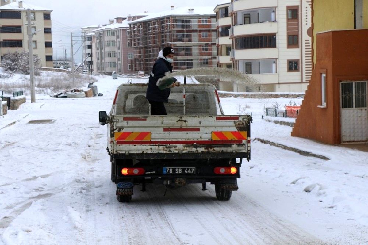 Safranbolu Belediyesi\'nden buzlanmalara karşı önlem