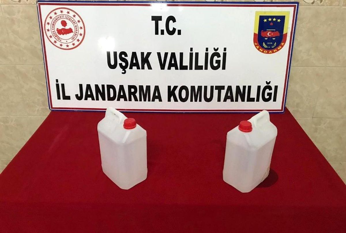 Son dakika 3. sayfa: Uşak\'ta sahte alkolde kullanılan 10 litre etil alkol ele geçirdi