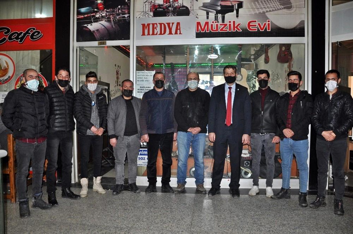 Yüksekova\'da düğün sektöründe çalışanlar zor günler geçiriyor
