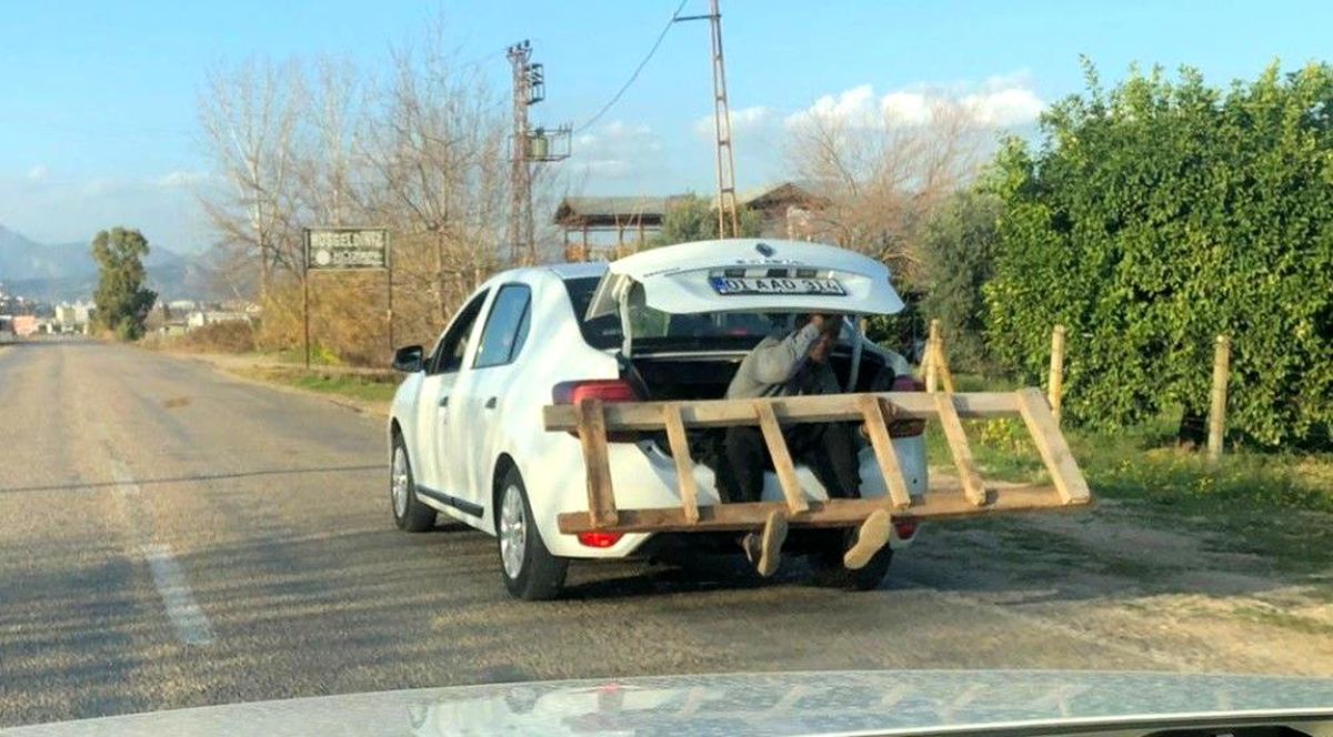 Adana\'da trafikte şaşırtan görüntü