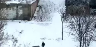 Bahçelievler'de vatandaşların karla imtihanı