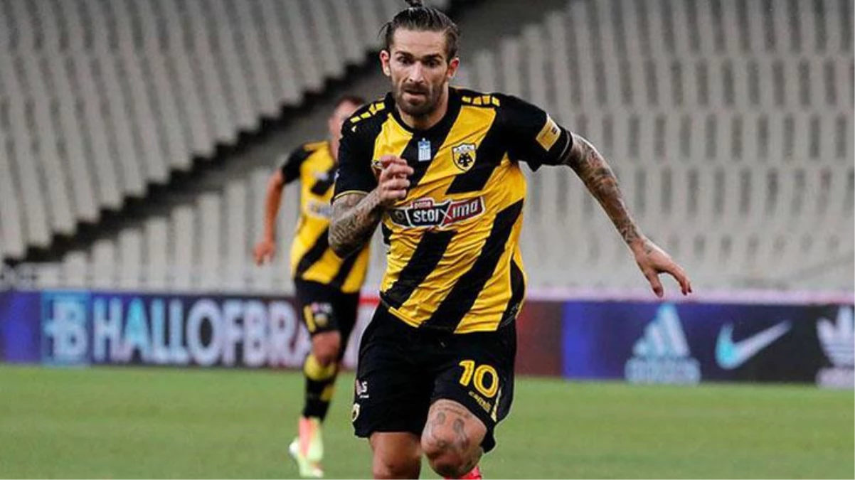 Beşiktaş\'ın gündemindeki Marko Livaja, AEK ile yollarını ayırdı