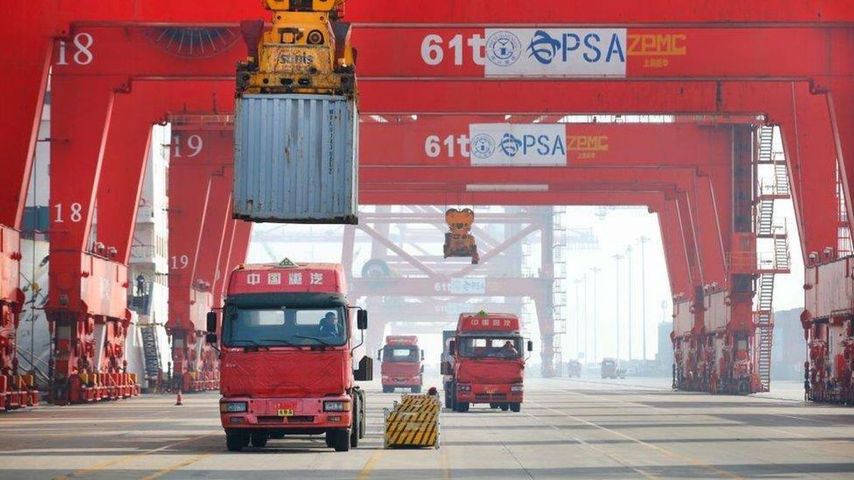 Çin, ABD\'yi geçerek AB\'nin en büyük ticaret ortağı oldu