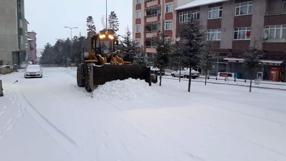 Devrekani\'de yol açma çalışmaları sürüyor