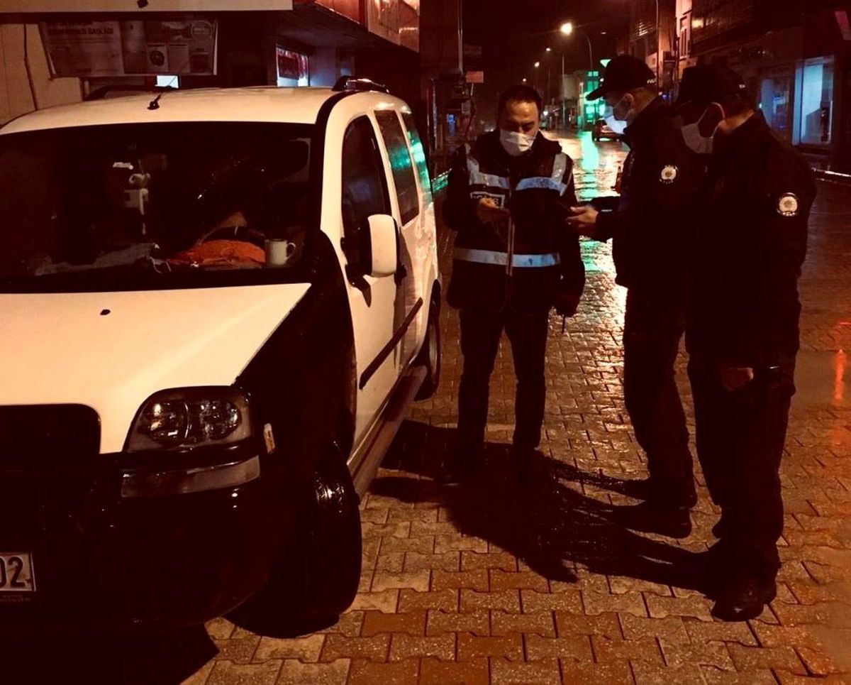 Düziçi\'nde kısıtlama denetimleri sürüyor