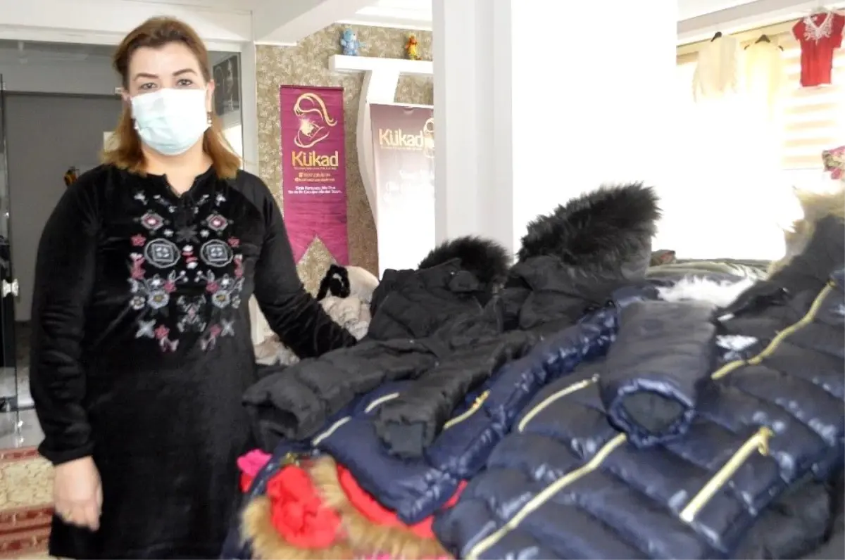 İhtiyaç sahibi ailelerin ve çocukların yardımına koşuyorlar