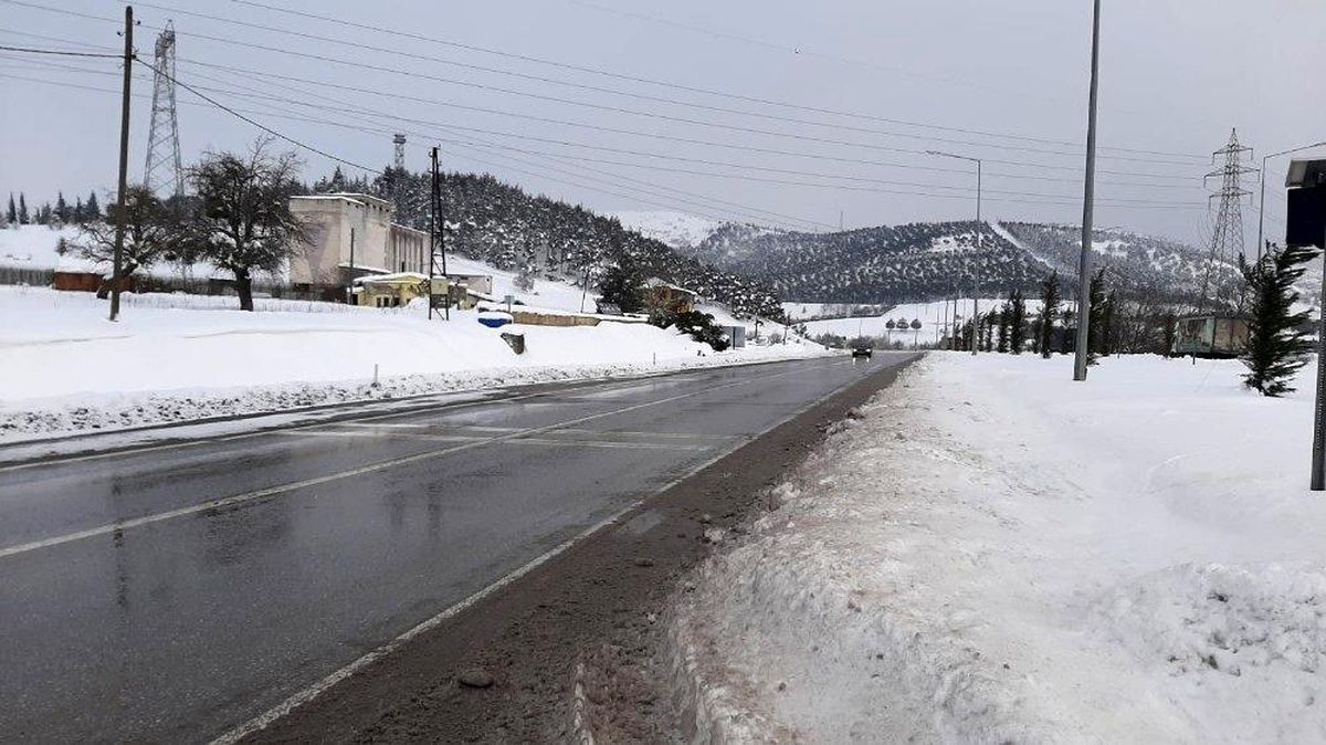İzmir-İstanbul yolu çift yönlü trafiğe açıldı
