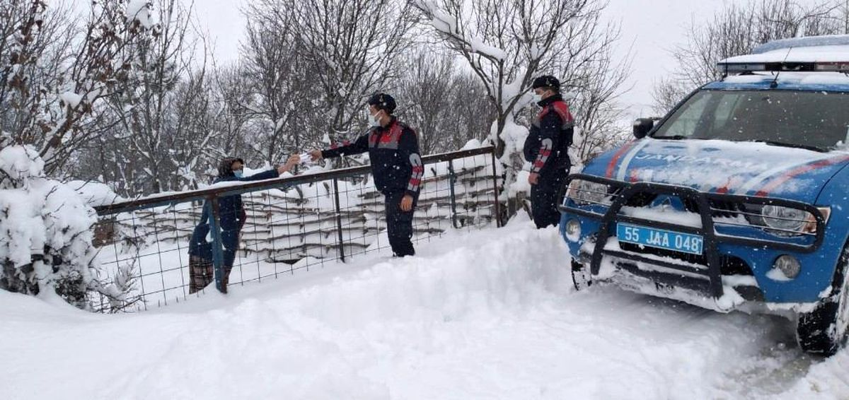 Son dakika haber! Jandarmadan örnek davranış