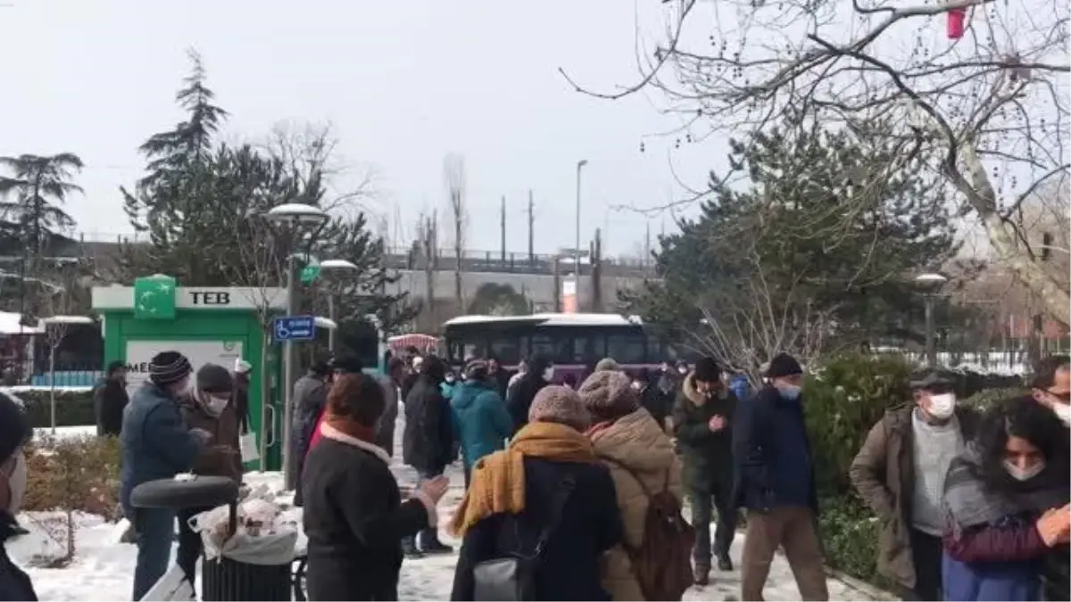 Kadıköy Belediyesinde işçilerin grevi ikinci günde