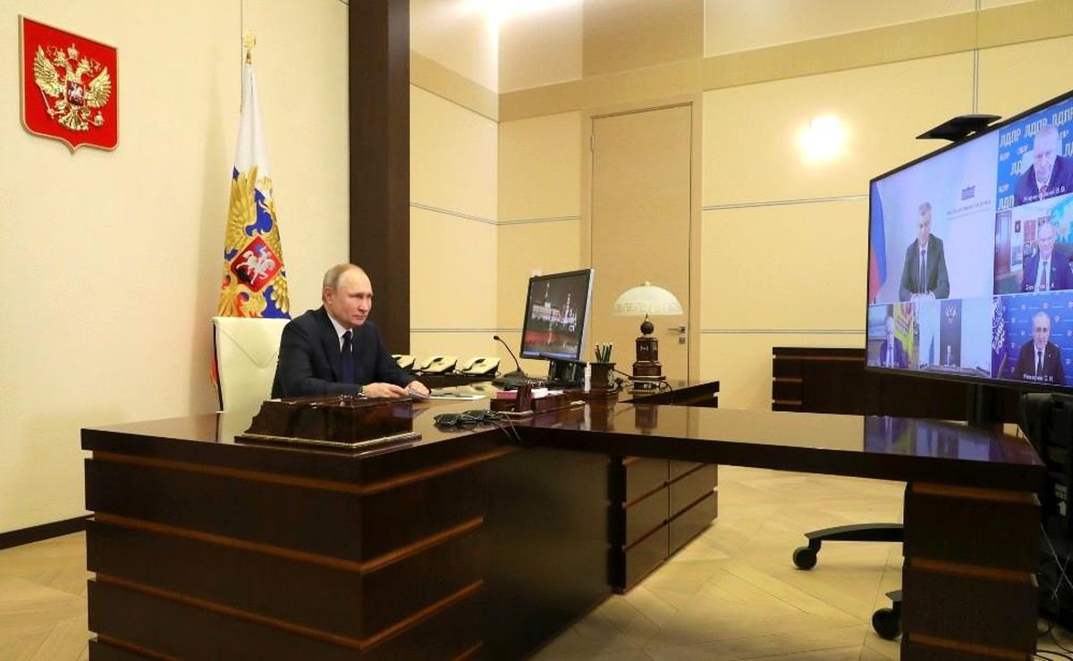 Putin\'den seçim açıklaması: "Rusya\'nın egemenliğine yönelik herhangi bir darbeye izin vermeyiz"