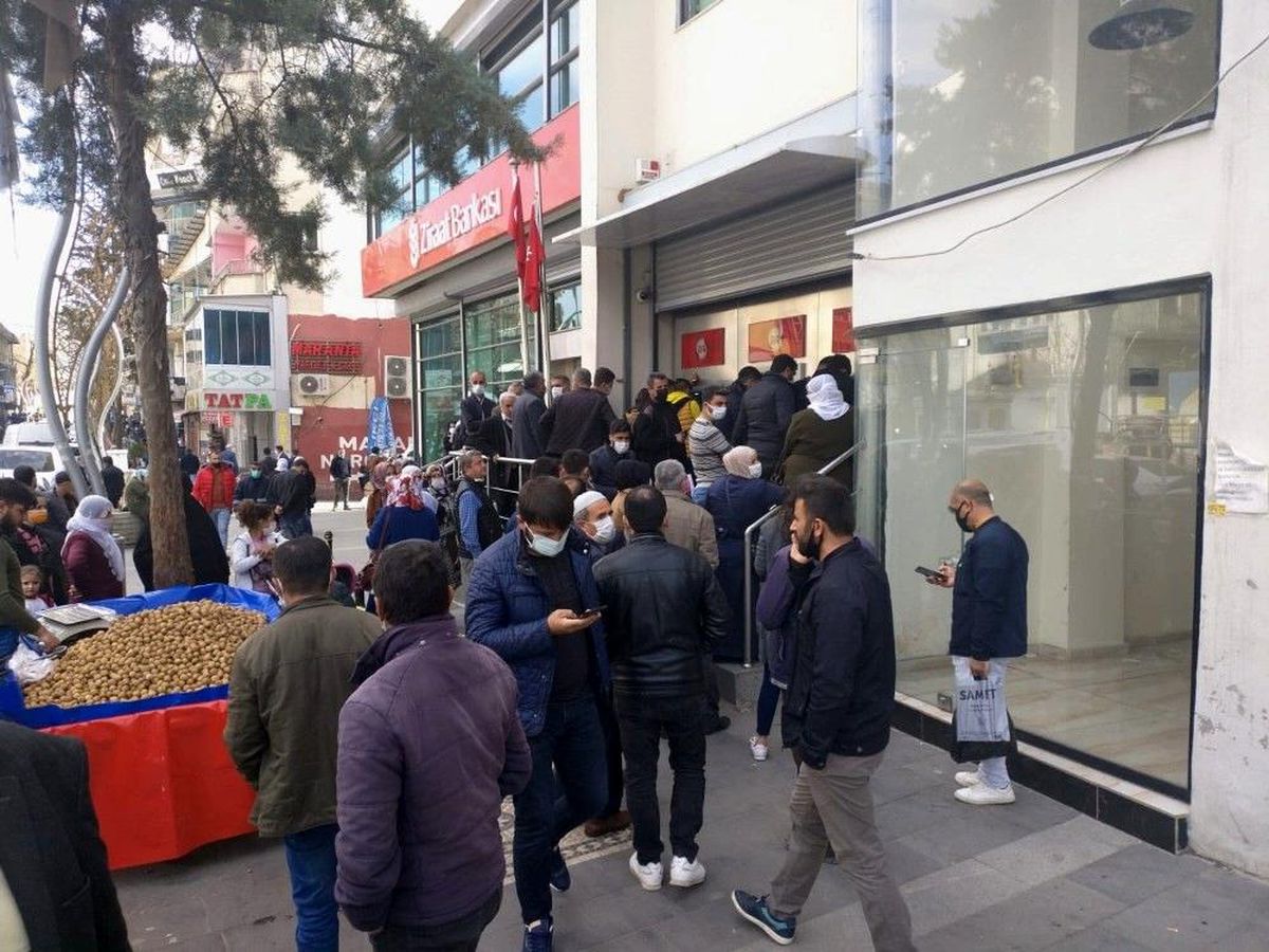 Silvan\'da ATM önlerinde büyük tehlike