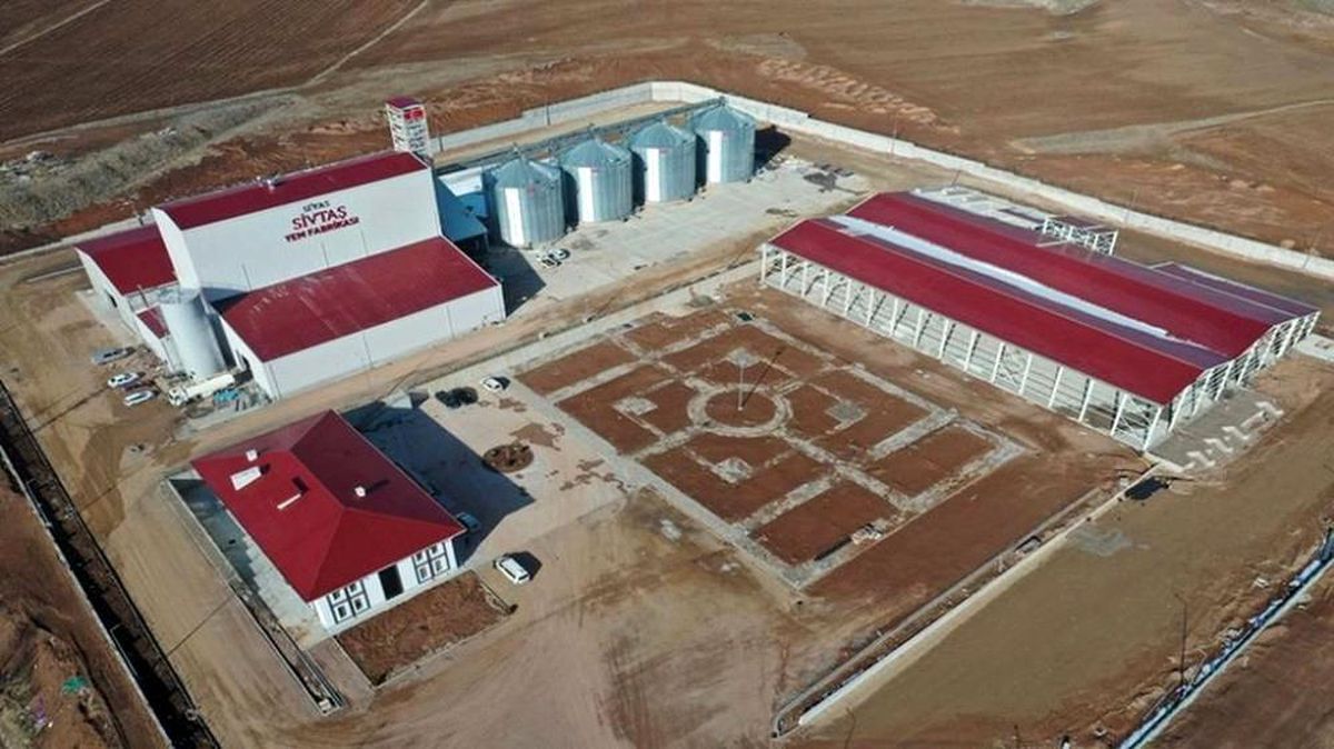 Sivas\'ta üretilen ilk yemler torbalara doldu