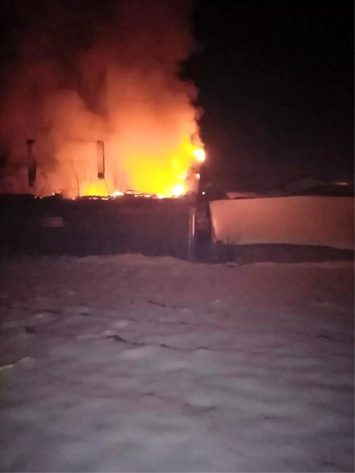 Tekirdağ\'da şofben patladı: Ev cayır cayır yandı