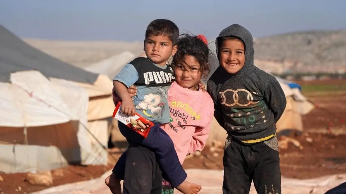 Türkiye Diyanet Vakfı, Suriye\'de yetim kamplarındaki bin 500 çocuğun ihtiyacını karşılıyor