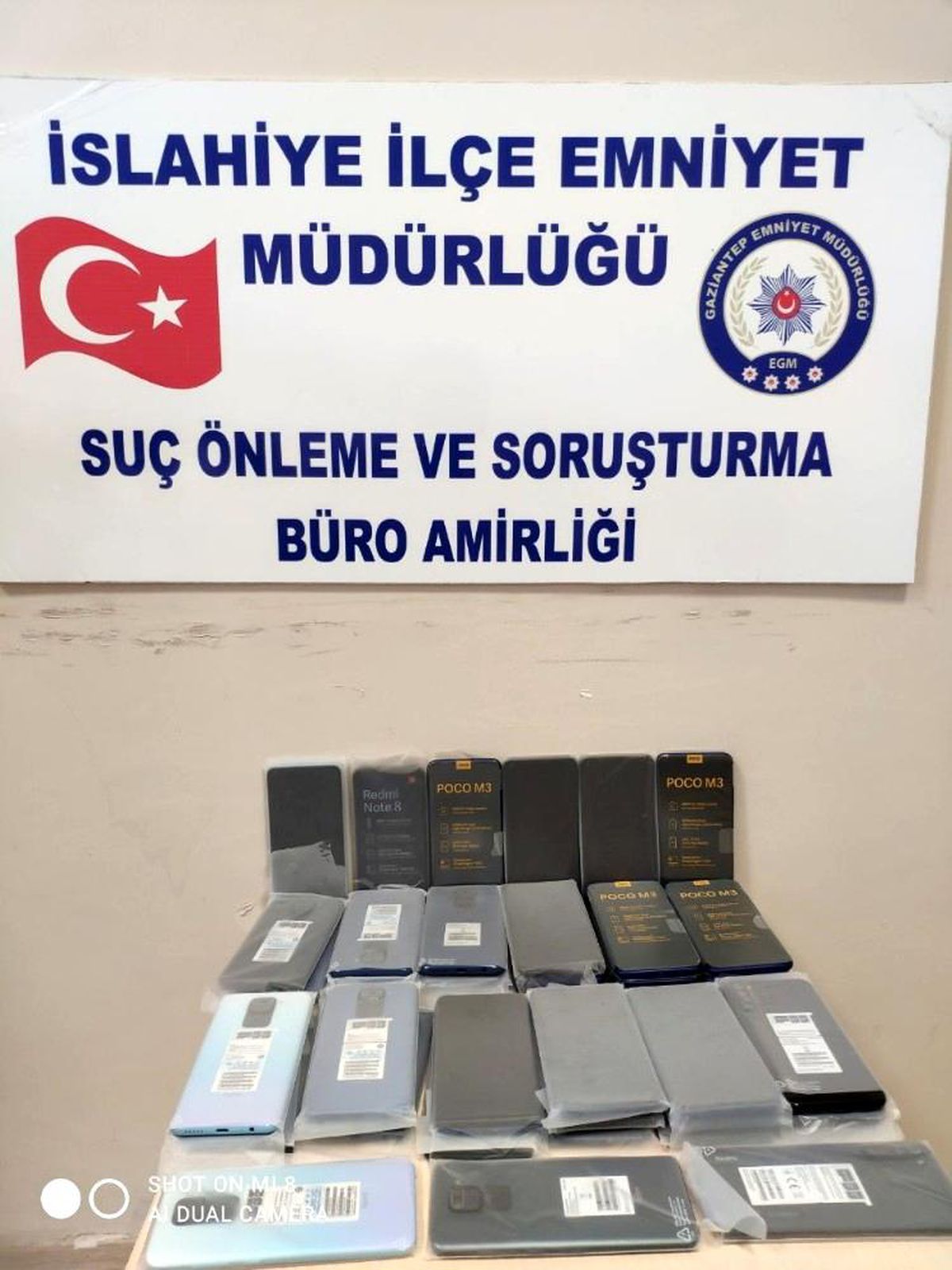 47 adet kaçak cep telefonu ele geçirildi