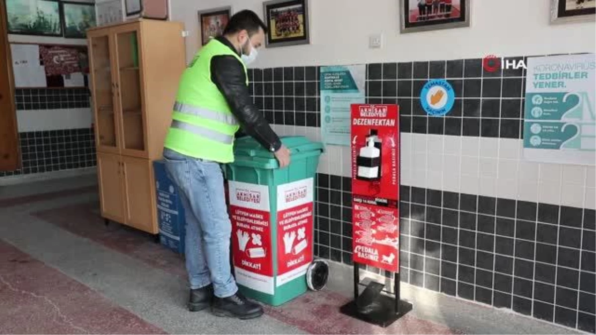 Akhisar Belediyesi\'nden yüz yüze eğitime başlayan okullara destek