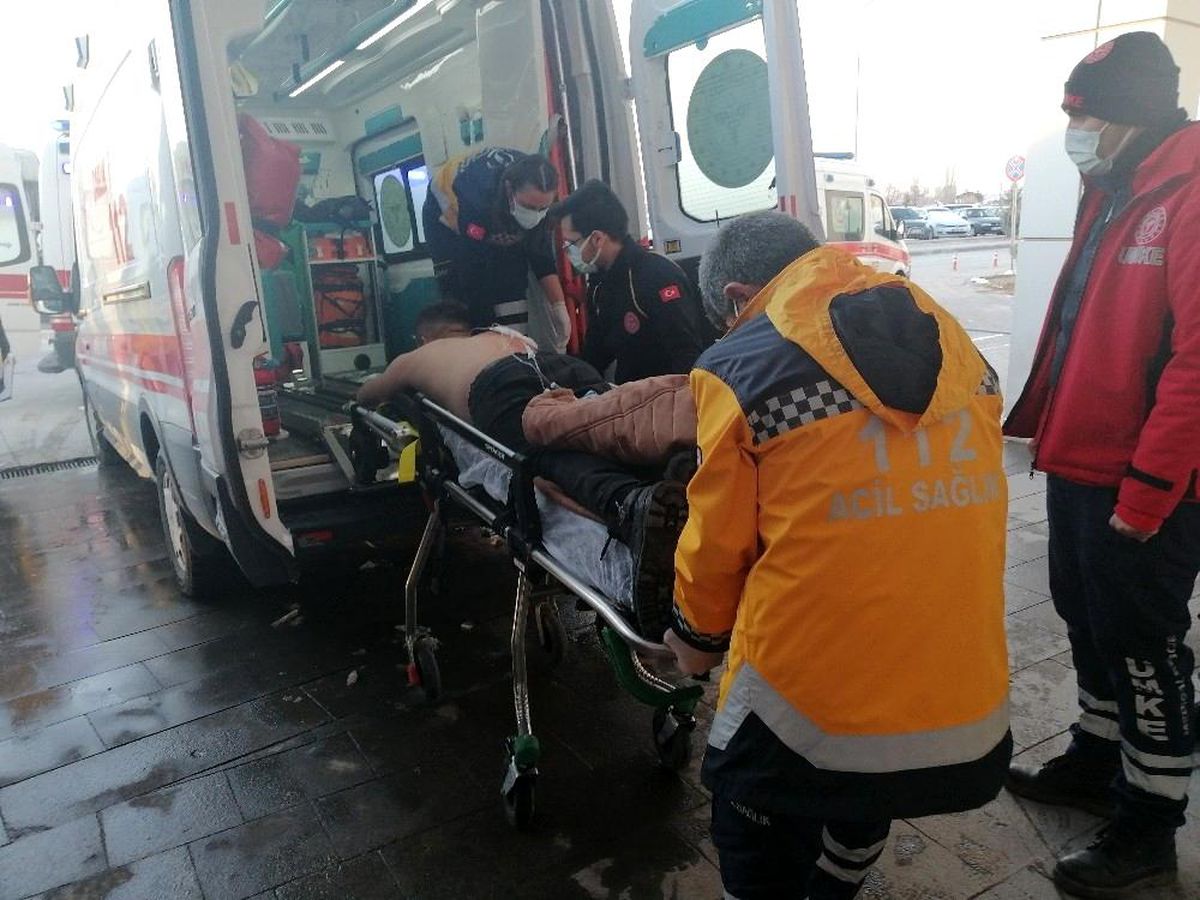 Aksaray\'da alacak verecek kavgası: 2 yaralı