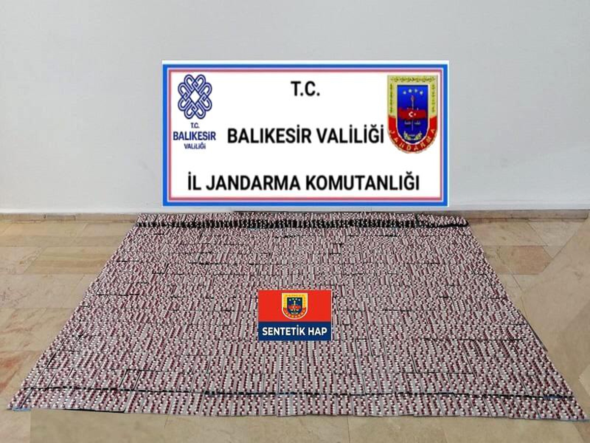 Son dakika haber | Altıeylül\'de jandarmadan uyuşturucu operasyonu