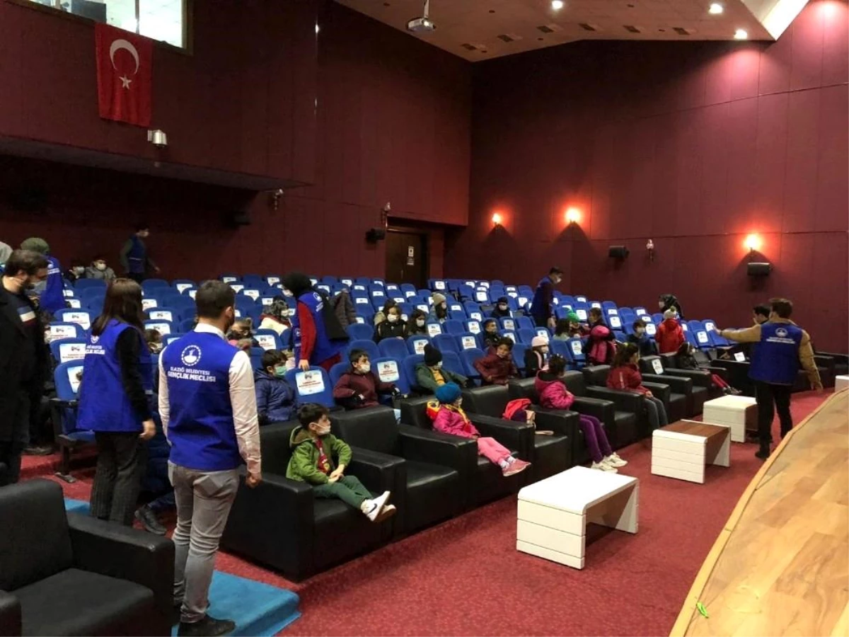Son dakika gündem: Depremzede çocuklar sinema keyfi yaşadı
