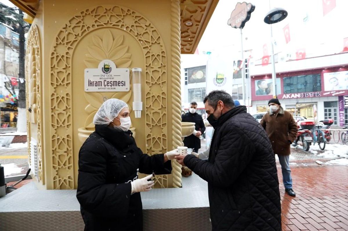 İkram çeşmesi gönülleri ısıttı