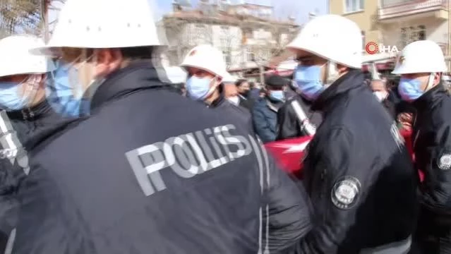 Kalbine yenik düşerek şehit olan Barak, son yolculuğuna uğurlandı