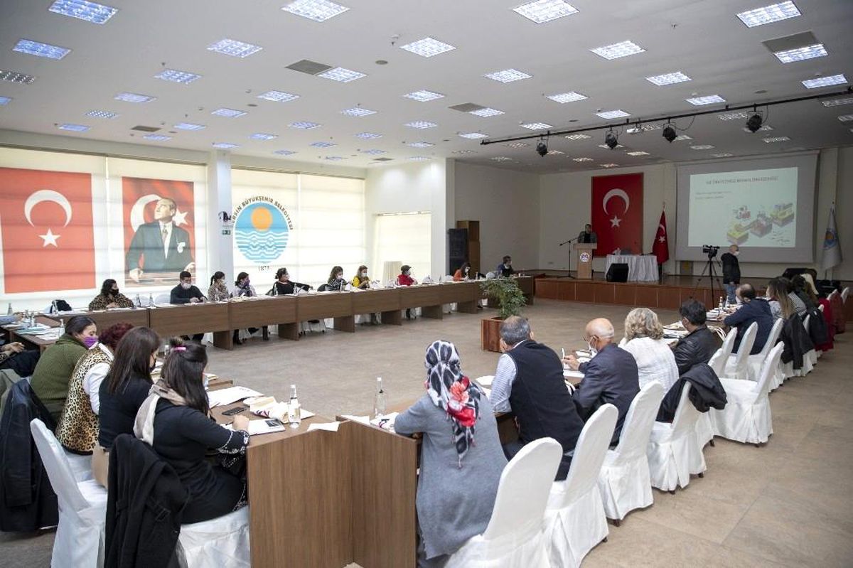 Mersin\'de \'sürdürülebilir kooperatifçilik eğitimi\'