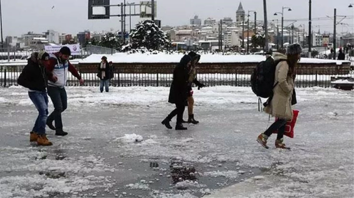 Valilik ilçe ilçe uyardı; soğuk hava bir müddet daha İstanbul\'da