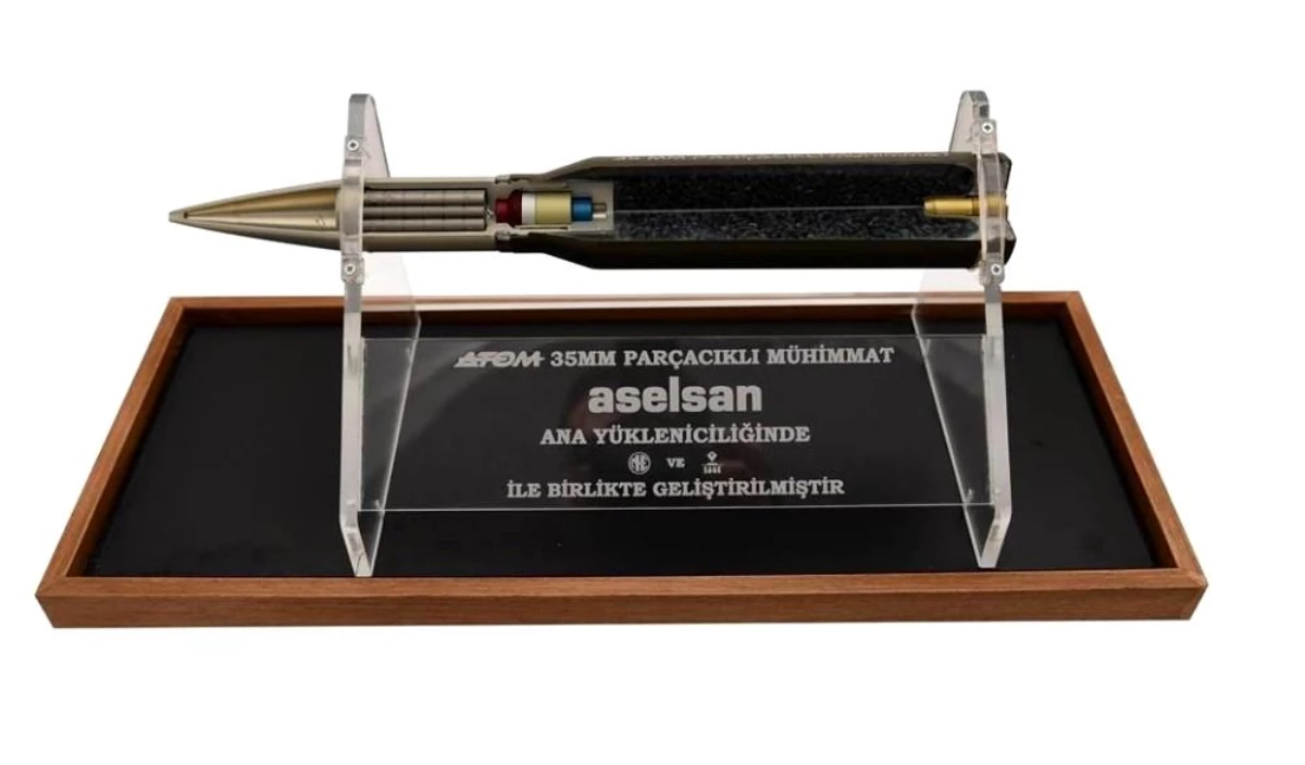 ASELSAN, 100 bininci "ATOM 35 mm Parçacıklı Mühimmat Elektroniği"nin üretildiğini bildirdi