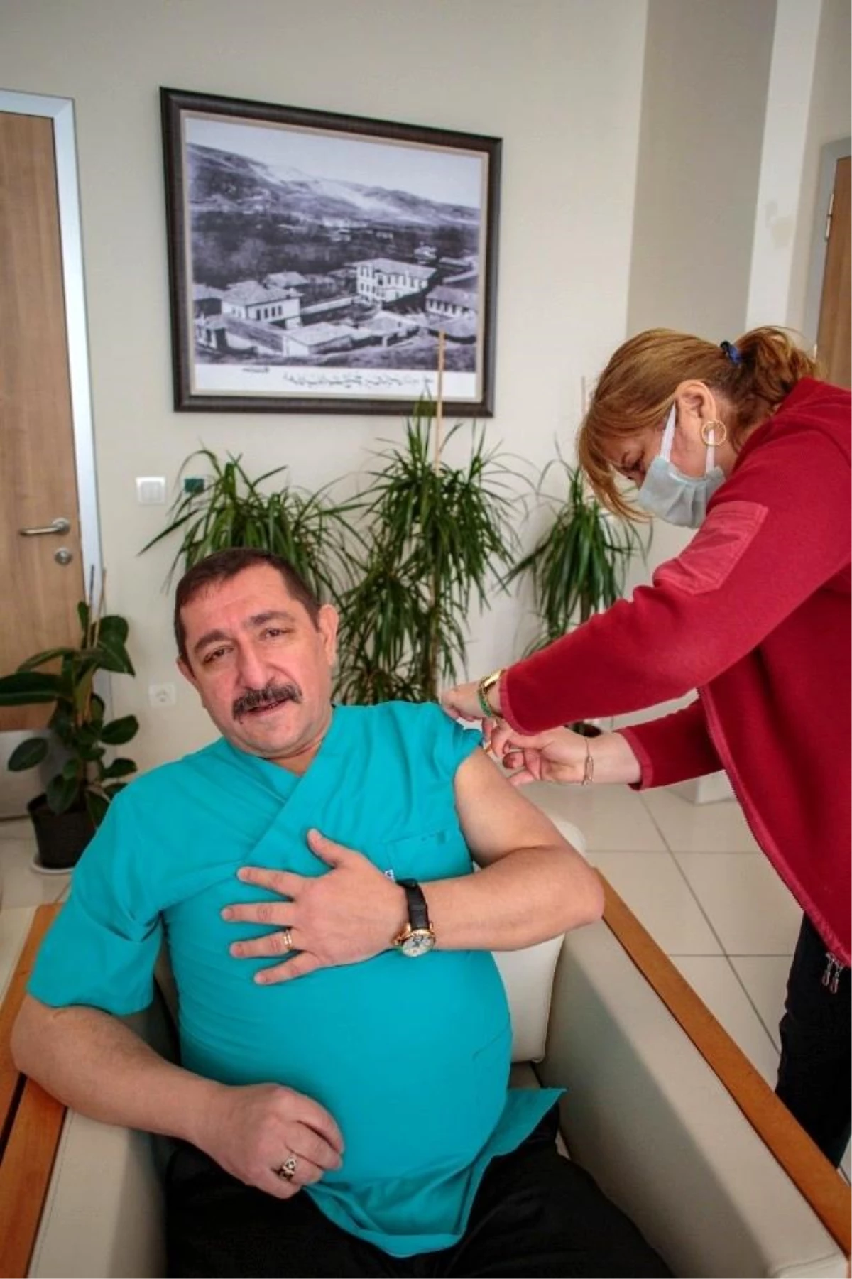 Belediye Başkanı Vidinlioğlu aşı oldu