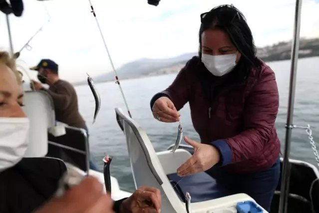 Bursa'da balıkçı kadınlar 40 yıllık oltacılara taş çıkardı