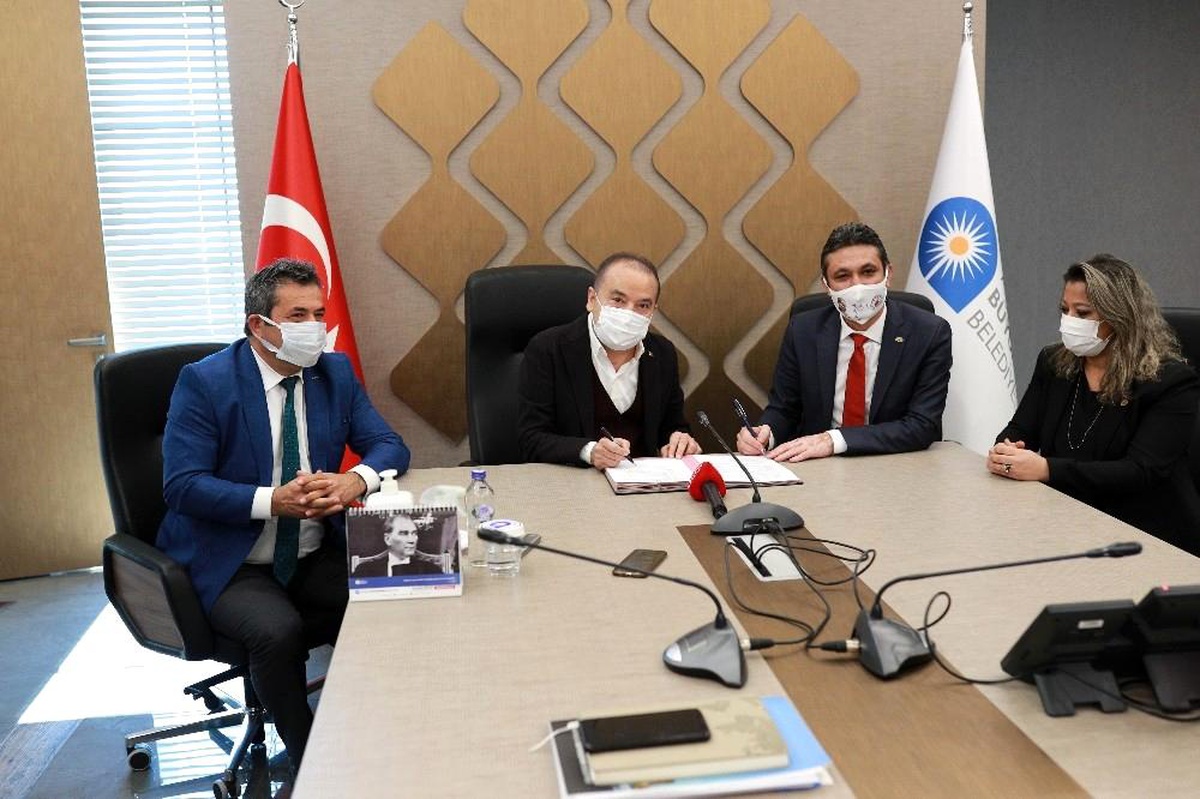 Büyükşehir Belediyesi, Tüm Yerel-Sen ile toplu iş sözleşmesi imzaladı