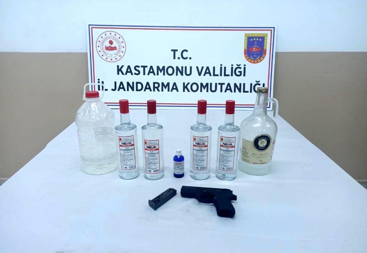 Son dakika haber! Kastamonu\'da sahte içki ve uyuşturucu operasyonları: 2 gözaltı