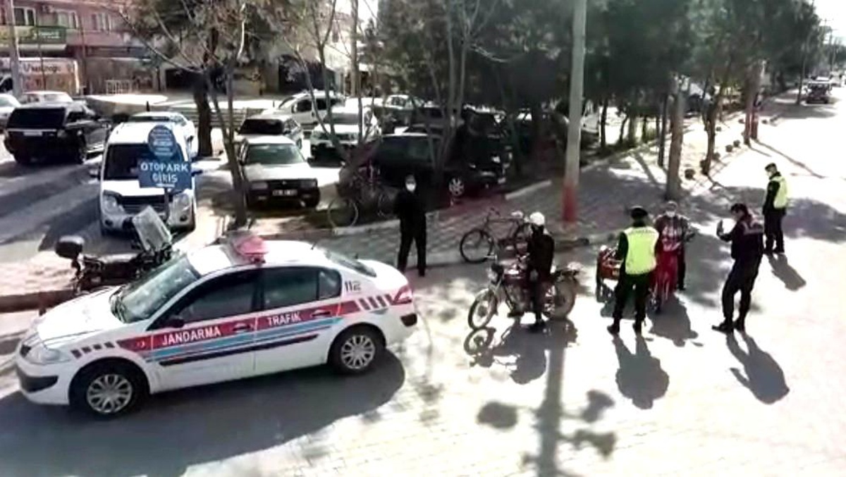 Son dakika haberleri | Salihli\'de jandarma aranan 7 kişiyi yakaladı