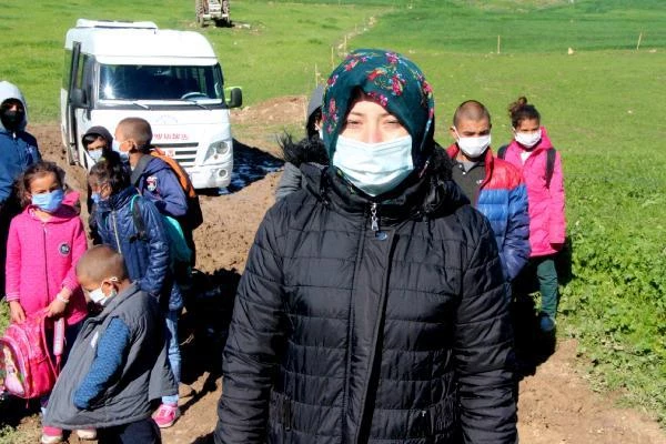 Tapulu arsasından geçen yolu kapattı, kalp krizi geçiren hastaya ambulans ulaşamadı