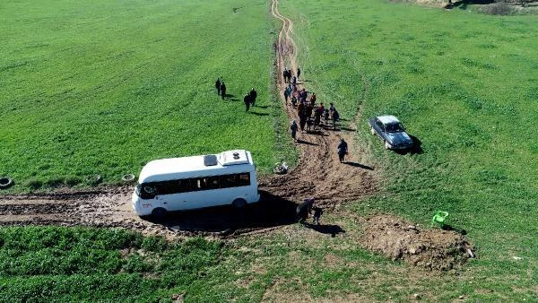 Tapulu arsasından geçen yolu kapattı, kalp krizi geçiren hastaya ambulans ulaşamadı