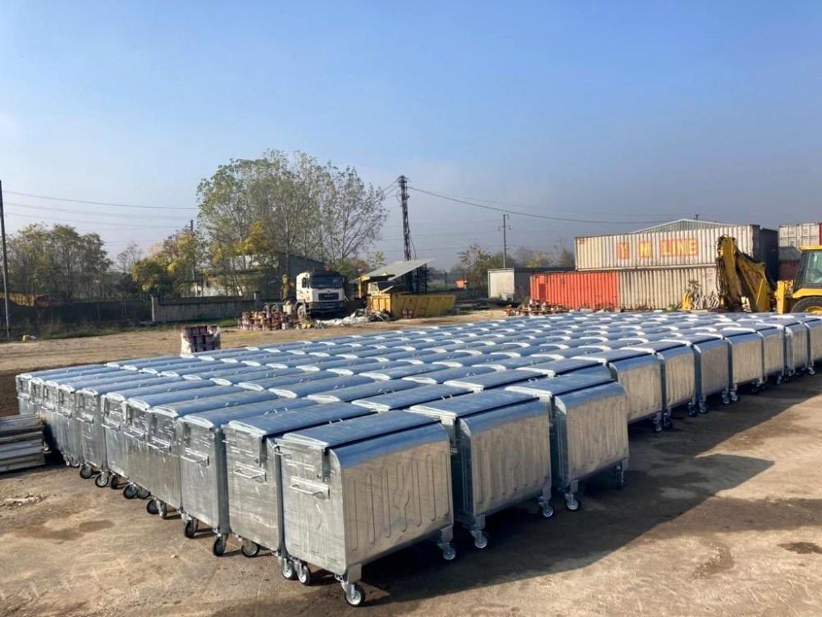 250 adet çöp konteyneri geldi