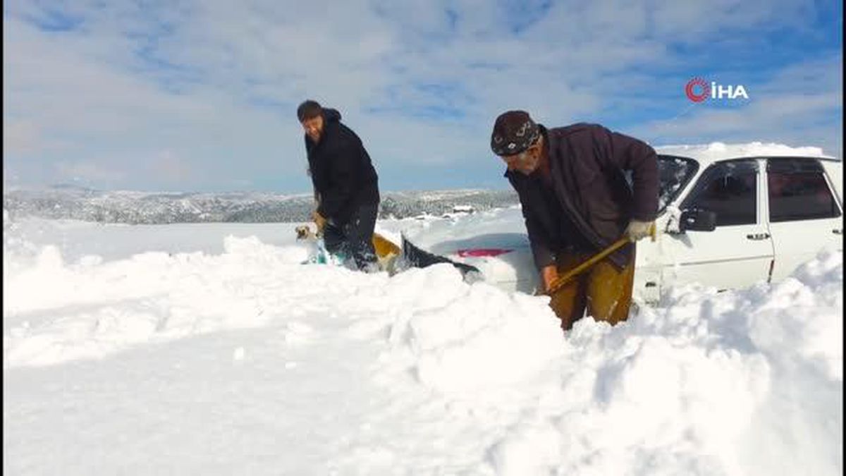 Ailesine yardım için gittiği yaylada mahsur kaldı