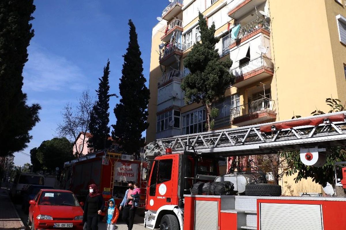 Son dakika haberi... Antalya\'da aspiratör yangını korkuttu