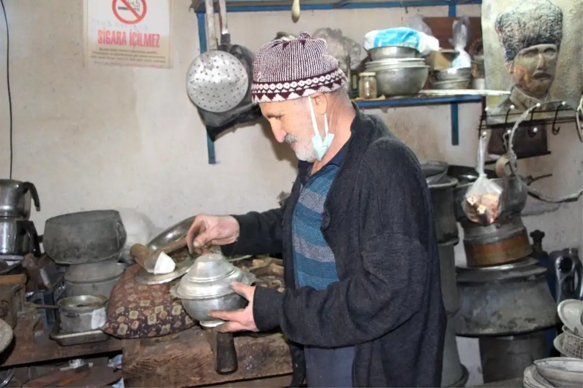 Burdur\'un son kalaycıları mesleklerini ayakta tutmaya çalışıyor