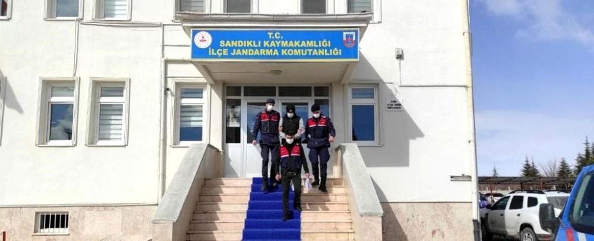 Afyonkarahisar\'da 13 ayrı suçtan aranan şüpheli yakalandı