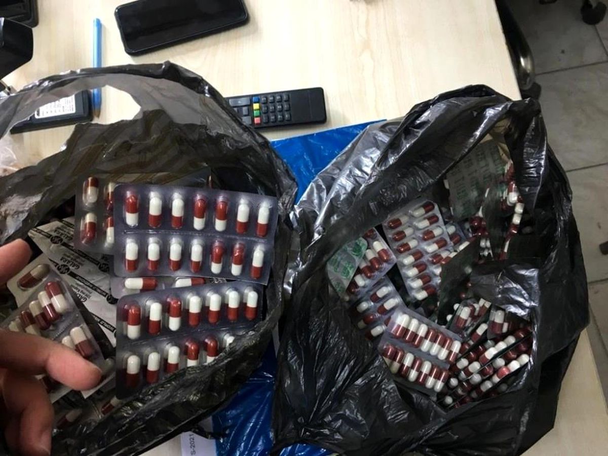 Kısıtlamada ticari taksiyle uyuşturucu sevkiyatı polise takıldı