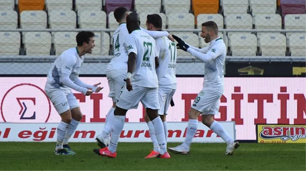Konyaspor, geriden gelerek Yeni Malatyaspor\'u 3-2 mağlup etti