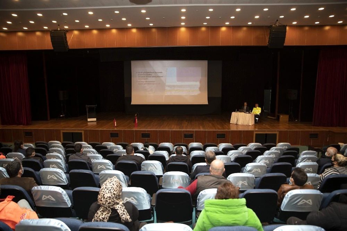 Son Dakika | Mersin Büyükşehir Belediyesinden özel gereksinimli bireylere özel \'yardımcı refakatçi\'