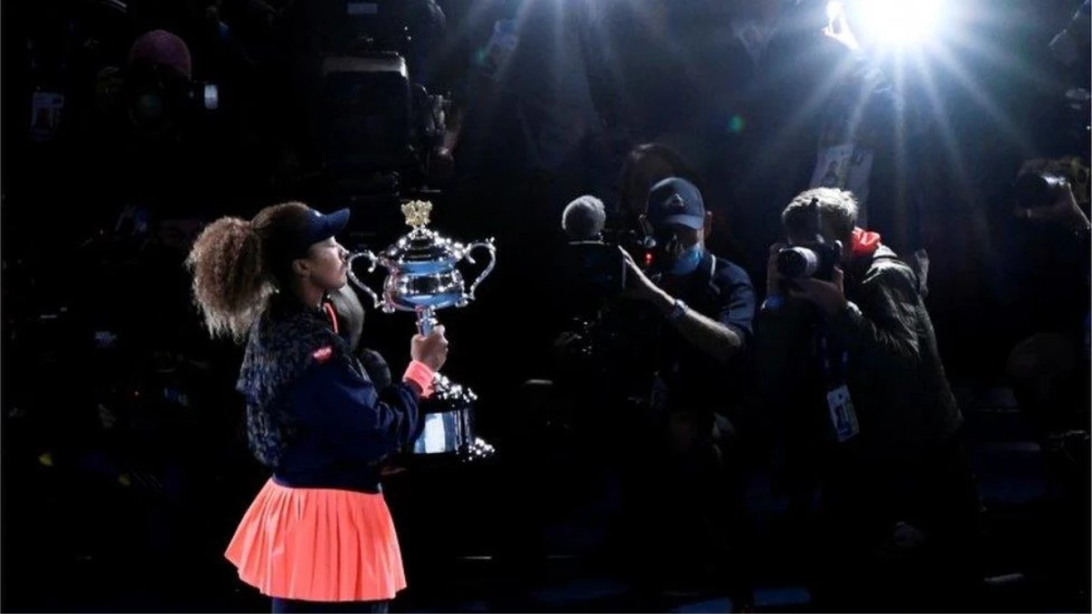 Avustralya Açık: Naomi Osaka finalde Jennifer Brady\'yi yendi ve dördüncü Grand Slam zaferini kazandı