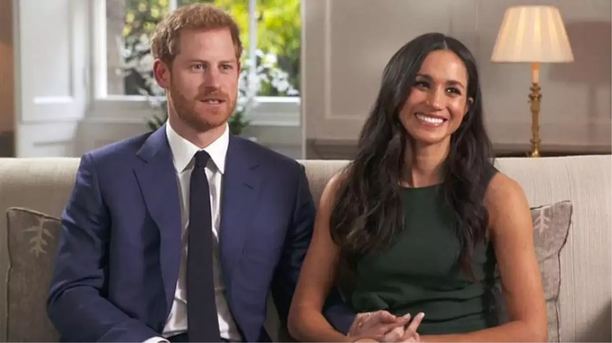 Prens Harry ve eşi Meghan Markle Kraliyet ailesinden resmen ayrıldı