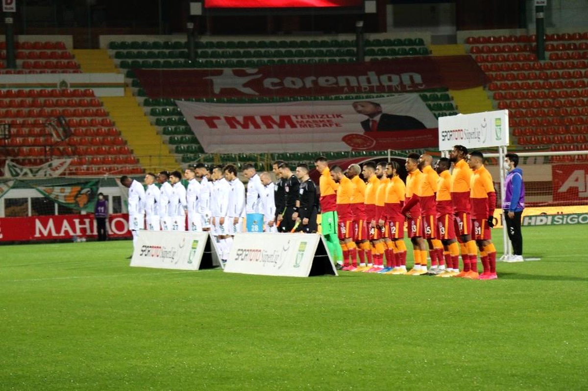 Süper Lig: Aytemiz Alanyaspor: 0 Galatasaray: 1 (Maç devam ediyor)